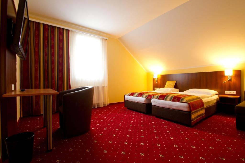 Residenz Royal Aparthotel กมึนด์ ห้อง รูปภาพ